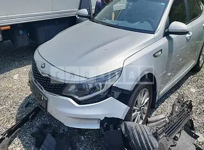 Photo 1 of 32: 2016 Kia K5, VIN KNAGU416BGA104869 — Korean insurance auction