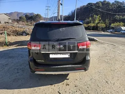 Photo 1 of 27: 2018 Kia Carnival, VIN KNAMC81ABJS387708 — Korean insurance auction