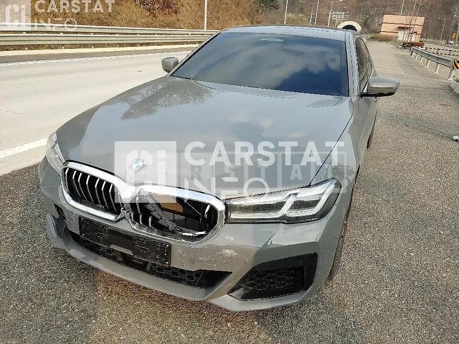 Photo 2 of 5: 2022 BMW 523d xDrive, VIN WBA31ES06NCJ84559 — Korean insurance auction