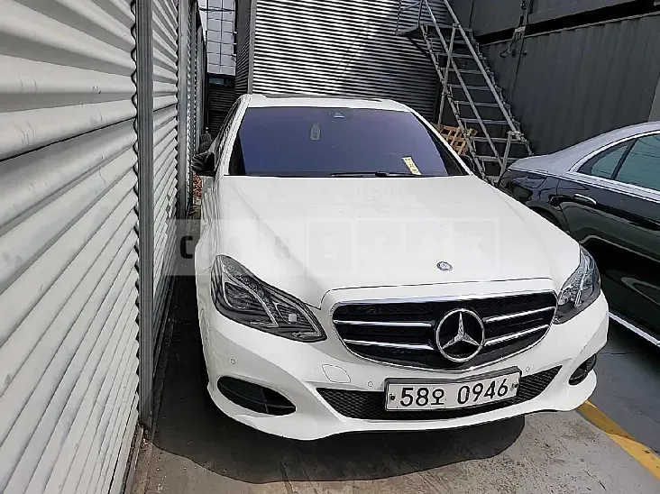 Photo 2 of 15: 2016 Mercedes-Benz E220 BlueTec, VIN WDDHF0ABXGB309707 — Korean insurance auction
