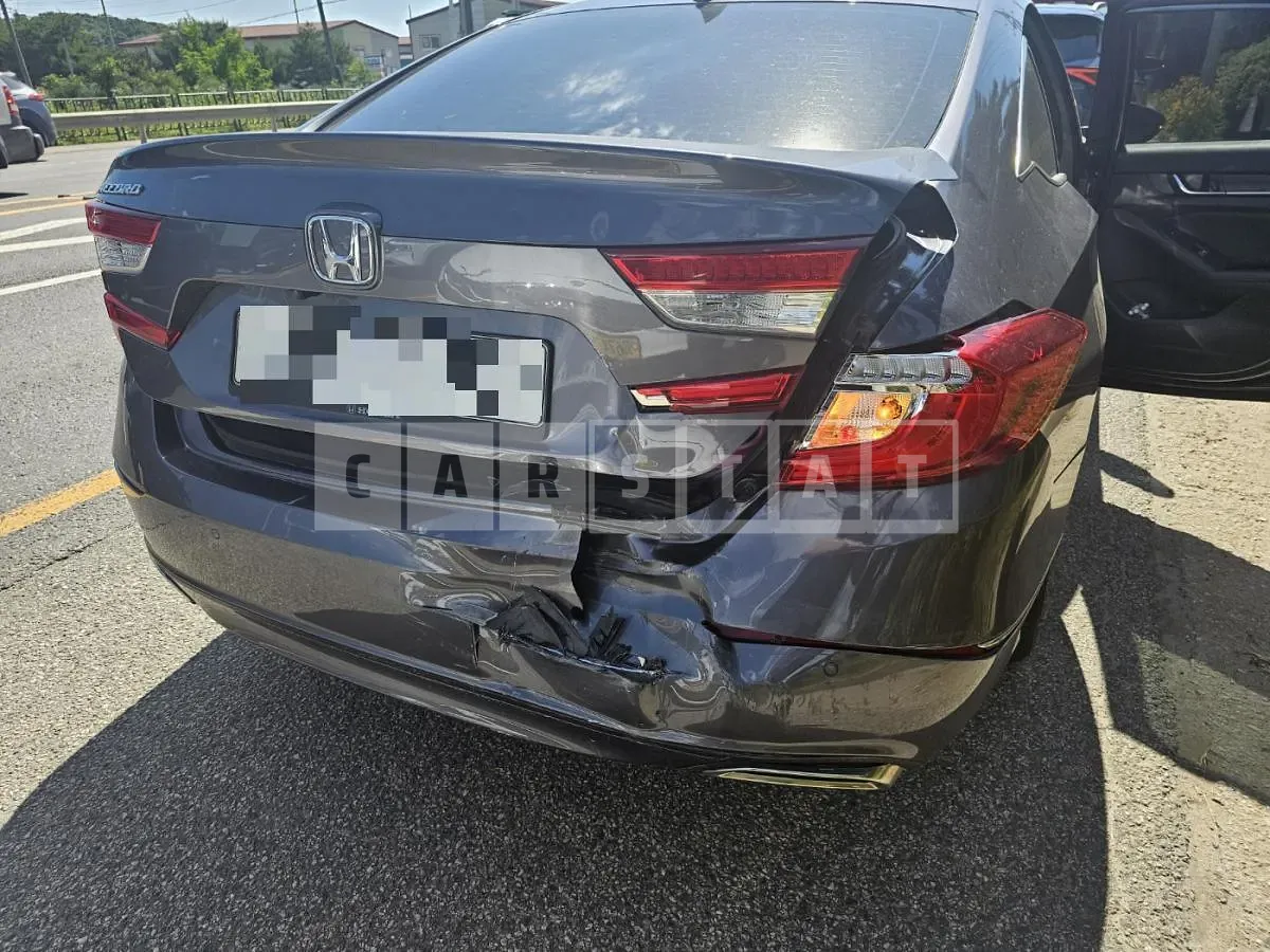 Photo 2 of 4: 2018 Honda Accord 1.5T — Korean insurance auction