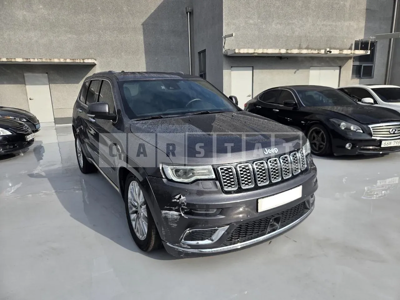 Photo 2 of 13: 2018 Jeep Grand Cherokee, VIN 1C4RJFJM3JC164349 — Korean insurance auction