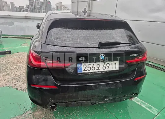 Photo 2 of 20: 2023 BMW 120i — Korean insurance auction