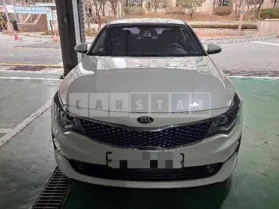Photo 1 of 10: 2017 Kia K5, VIN KNAGS411BJA179738 — Korean insurance auction