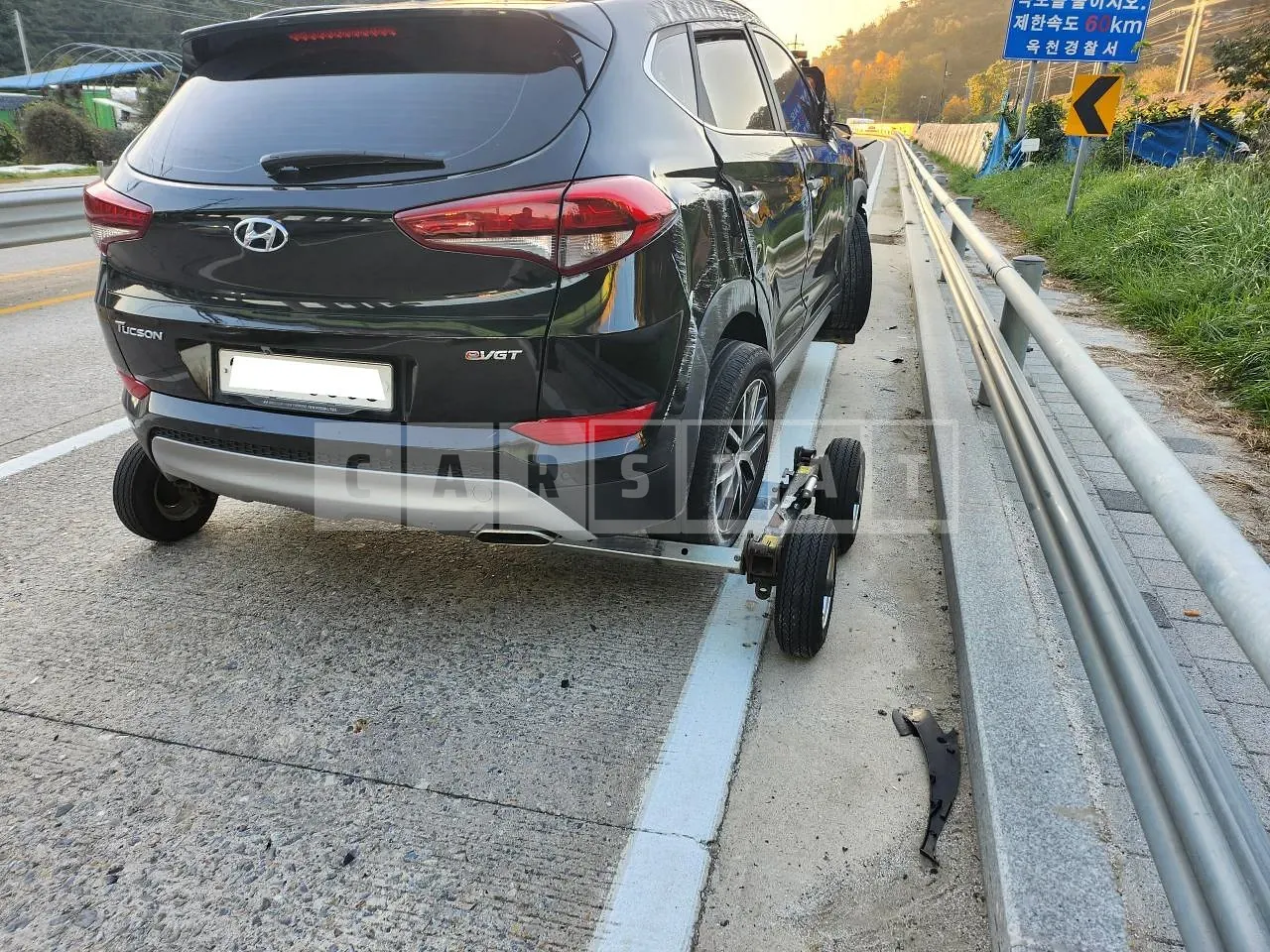 Photo 2 of 14: 2016 Hyundai Tucson, VIN KMHJ3815GHU248798 — Korean insurance auction