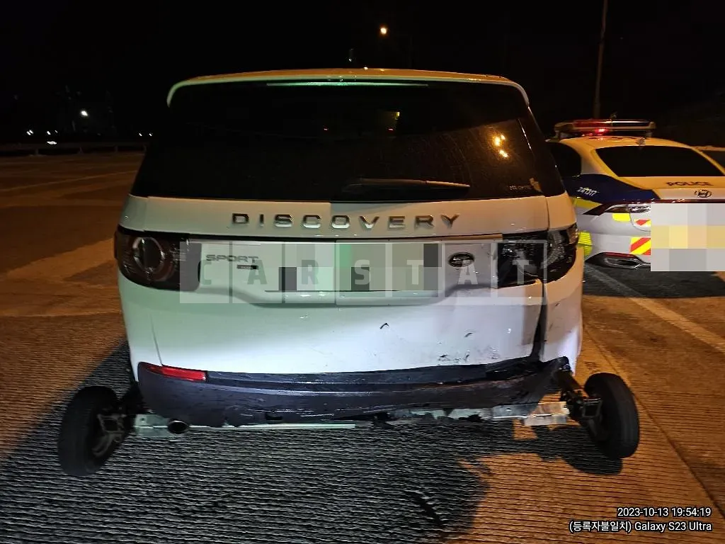 Photo 2 of 12: 2018 Land Rover Discovery Sport 2.0d, VIN SALCA2BN1JH768743 — Korean insurance auction