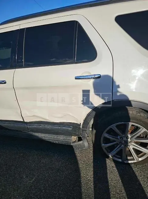 Photo 2 of 8: 2017 Ford Explorer 2.3 AWD — Korean insurance auction