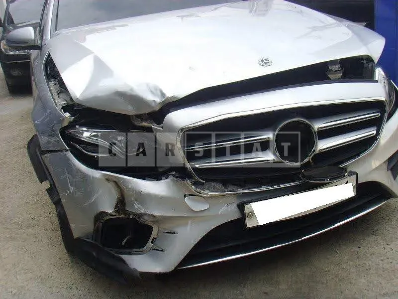 Photo 2 of 8: 2020 Mercedes-Benz E300 4Matic, VIN WDDZF4KB7LA732691 — Korean insurance auction