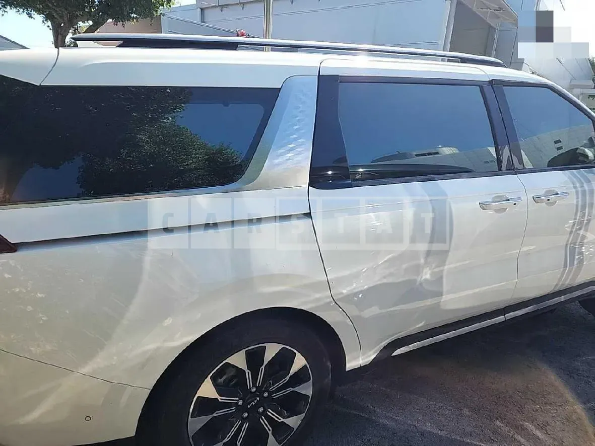 Photo 2 of 23: 2021 Kia Carnivals — Korean insurance auction