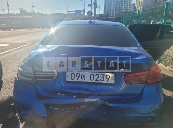 Photo 2 of 9: 2017 BMW 320i, VIN WBA8A9109HK822926 — Korean insurance auction