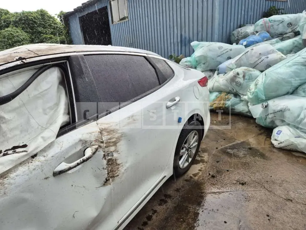 Photo 2 of 19: 2016 Kia K5 — Korean insurance auction