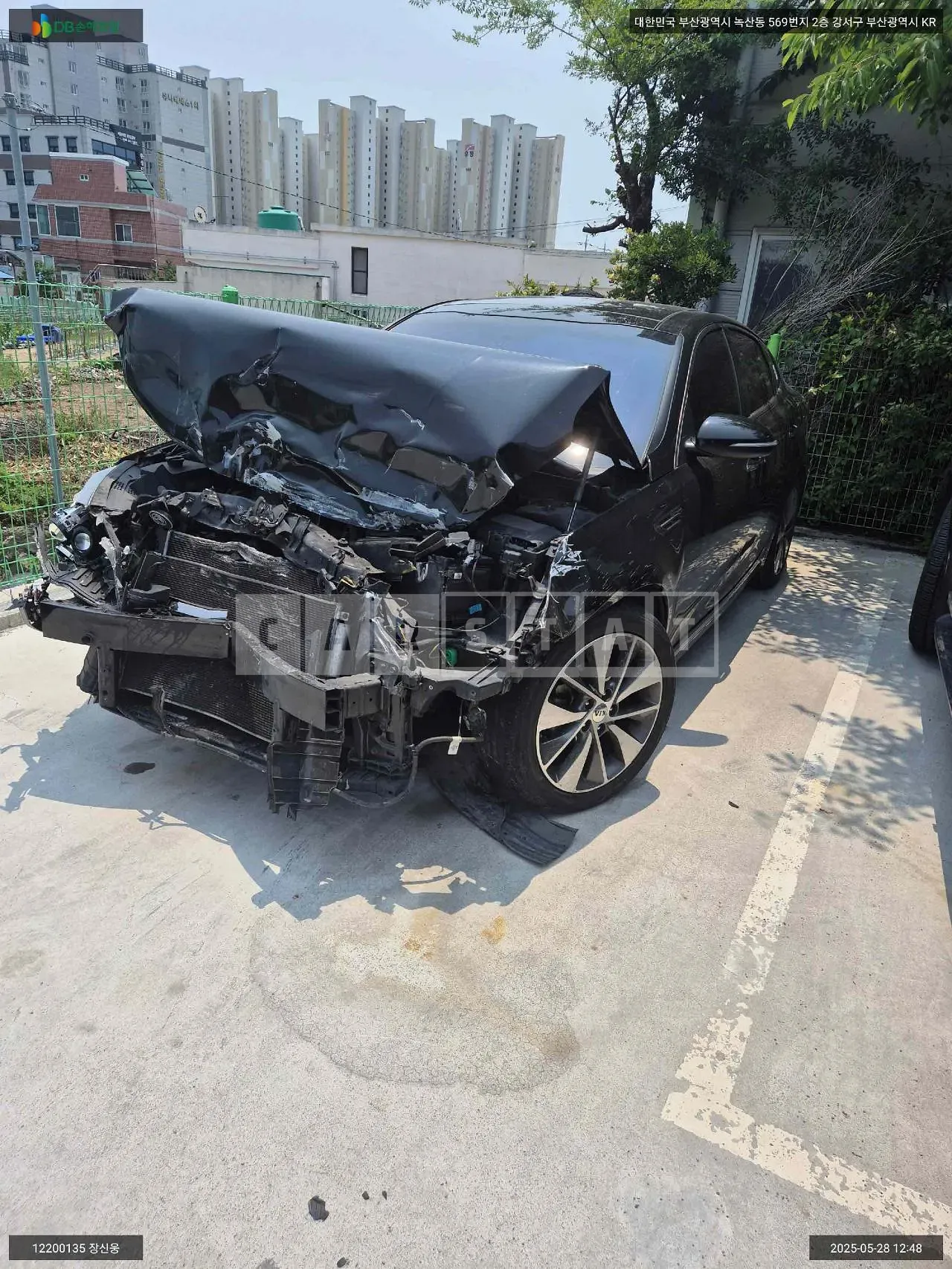 Photo 2 of 12: 2017 Kia K5, VIN KNAGX411BHA162734 — Korean insurance auction