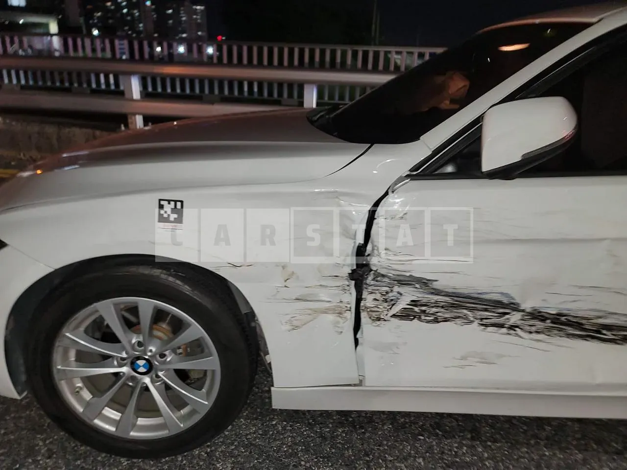 Photo 2 of 9: 2017 BMW 320d, VIN WBA8C5104HK854525 — Korean insurance auction