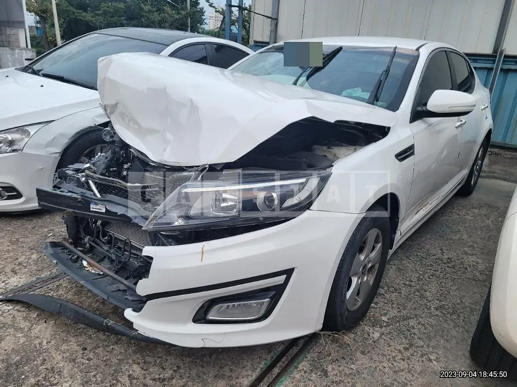 Photo 2 of 15: 2014 Kia K5 2.0 LPG — Korean insurance auction