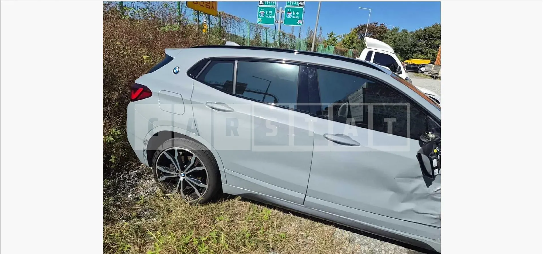 Photo 2 of 24: 2023 BMW X2 xDrive20i — Korean insurance auction
