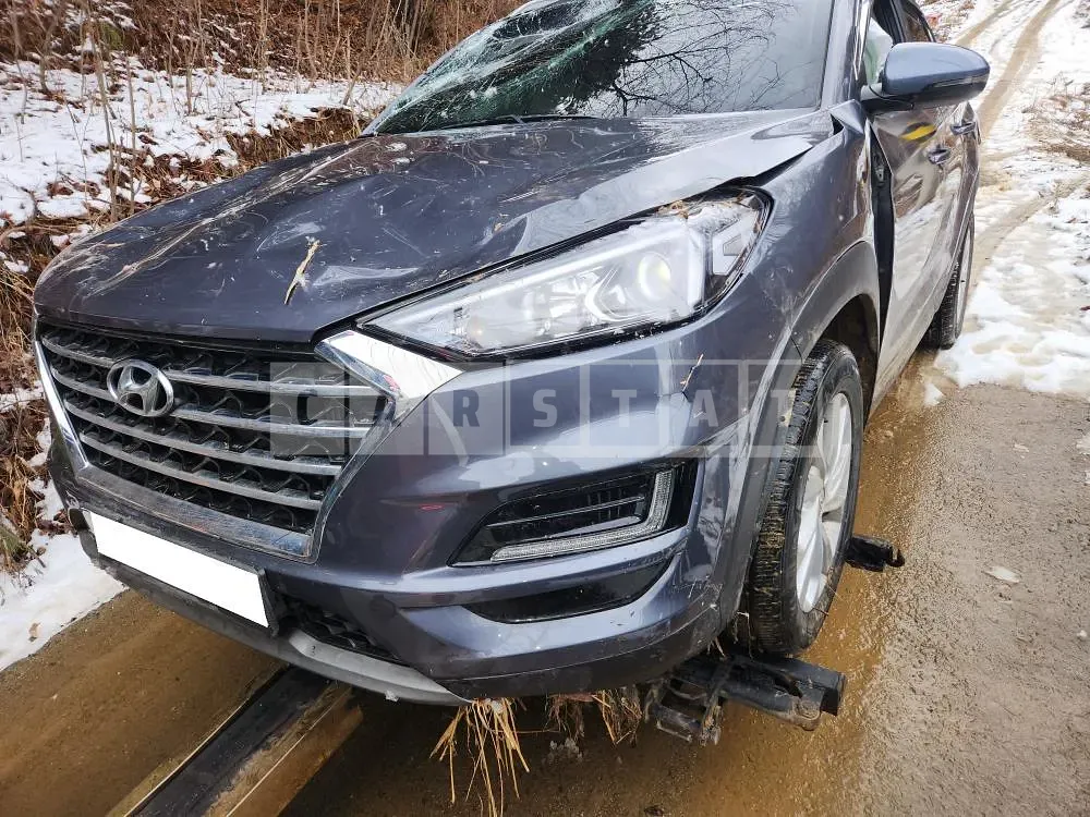 Photo 2 of 40: 2020 Hyundai Tucson, VIN KMHJ3812HLU230189 — Korean insurance auction