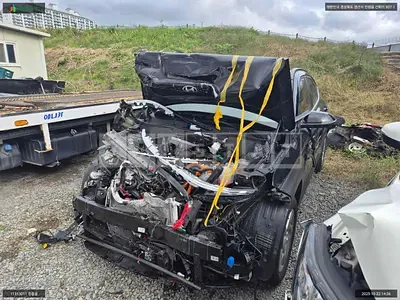Photo 1 of 13: 2024 Hyundai Kona Hybrid, VIN KMHHC811GSU108159 — Korean insurance auction