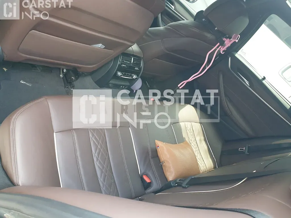 Photo 2 of 11: 2019 BMW Calm 520d M Sport Package — Korean insurance auction