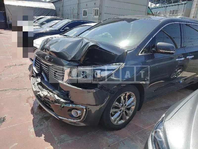 Photo 2 of 14: 2016 Kia Carnivals — Korean insurance auction
