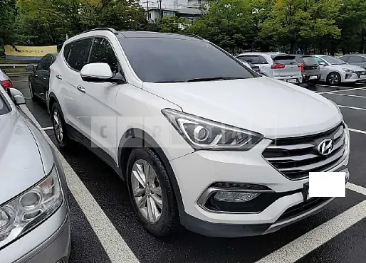 Photo 2 of 10: 2016 Hyundai Santa Fe, VIN KMHSW81UBGU659067 — Korean insurance auction