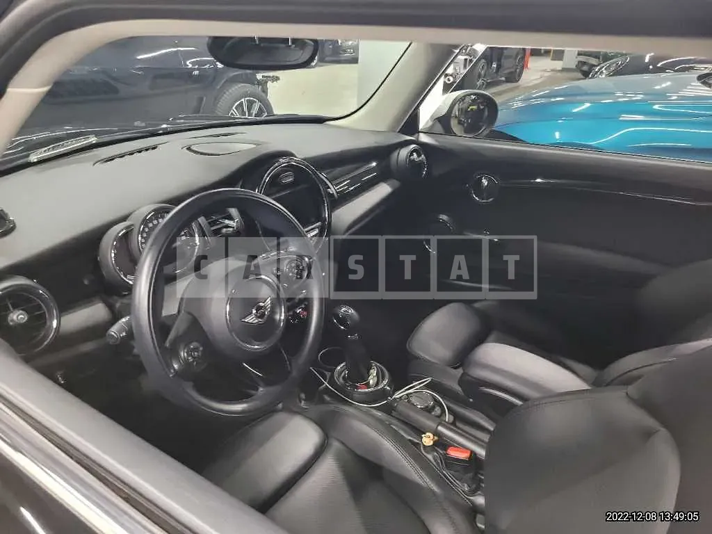 Photo 2 of 14: 2017 MINI Cooper D, VIN WMWXN3102H2E00643 — Korean insurance auction