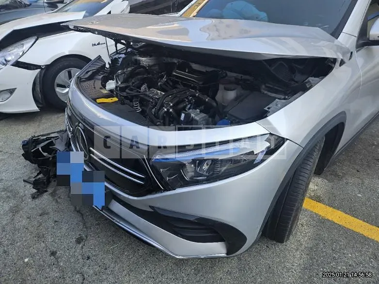 Photo 2 of 43: 2023 Mercedes-Benz EQA250 — Korean insurance auction