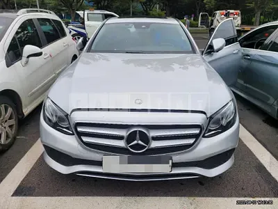 Photo 1 of 13: 2016 Mercedes-Benz Subsequent E220 d — Korean insurance auction