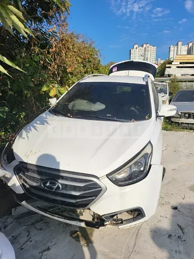 Photo 1 of 9: 2014 Hyundai Tucson ix — Korean insurance auction