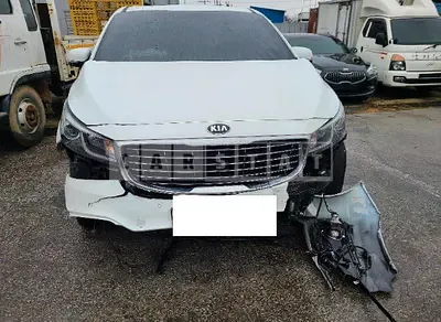 Photo 1 of 20: 2018 Kia Carnival, VIN KNAMB81ABJS382617 — Korean insurance auction