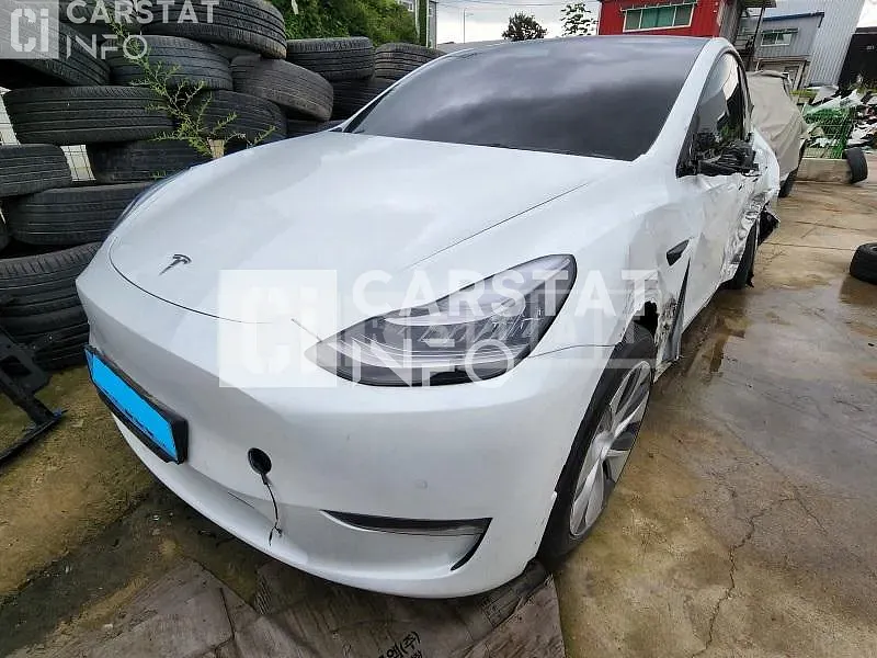 Photo 2 of 15: 2021 Tesla Model Y Long Range, VIN 5YJYGDEE5MF171733 — Korean insurance auction