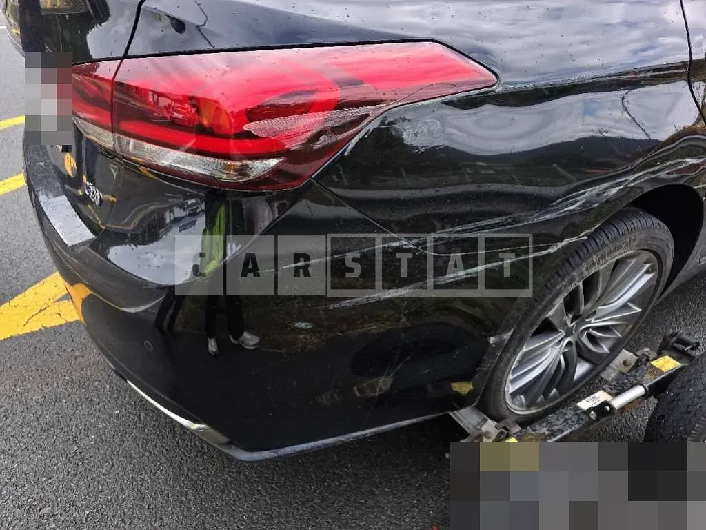 Photo 2 of 23: 2016 Genesis 3.3 — Korean insurance auction