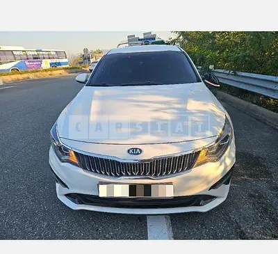 Photo 1 of 4: 2018 Kia K5 — Korean insurance auction