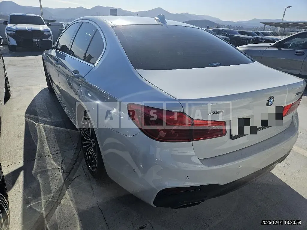 Photo 2 of 24: 2019 BMW 530i xDrive M Sport — Korean insurance auction