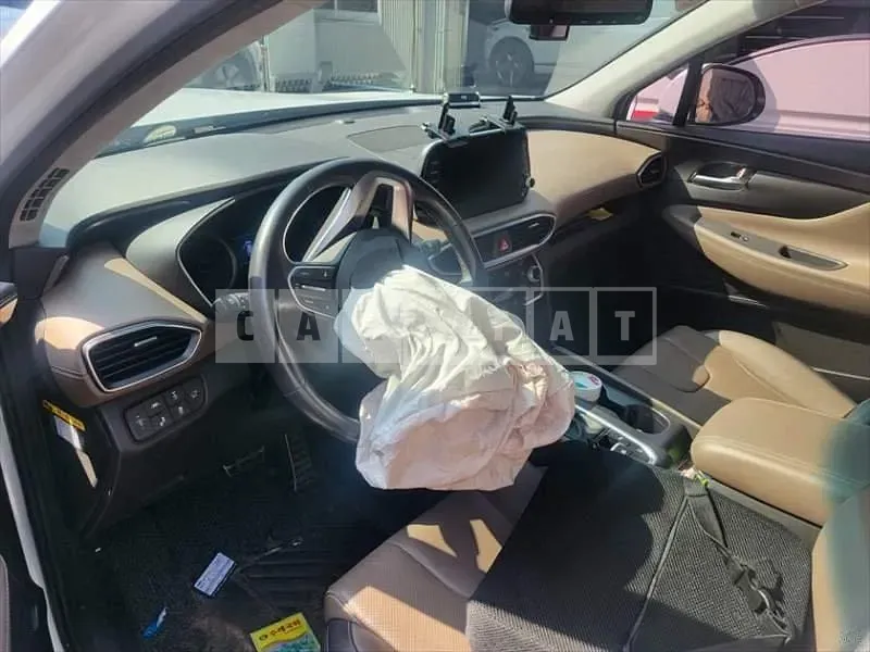 Photo 2 of 37: 2020 Hyundai Santa Fe — Korean insurance auction