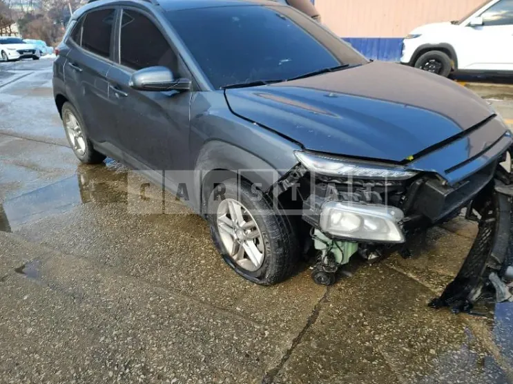 Photo 2 of 17: 2018 Hyundai Kona, VIN KMHK3816GJU114010 — Korean insurance auction