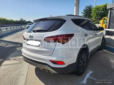 Photo 1 of 21: 2016 Hyundai Santa Fe, VIN KMHSW81XBGU679551 — Korean insurance auction