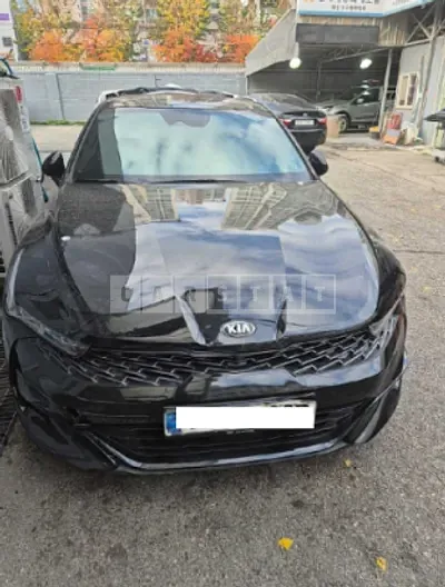 Photo 1 of 17: 2020 Kia K5 — Korean insurance auction