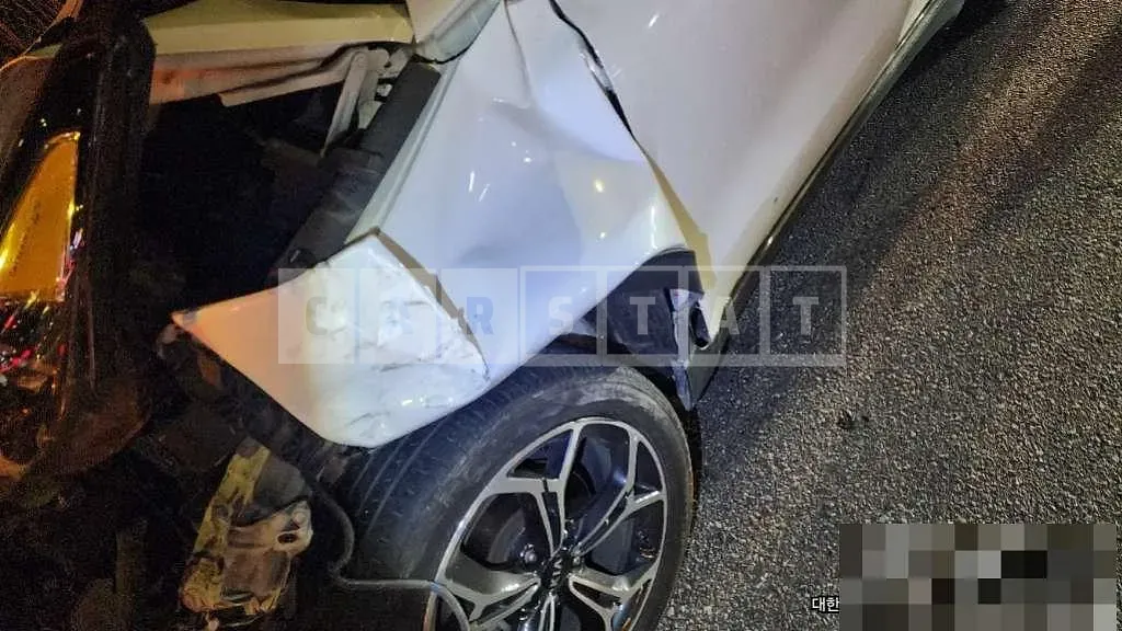 Photo 2 of 16: 2018 Kia Sportage — Korean insurance auction