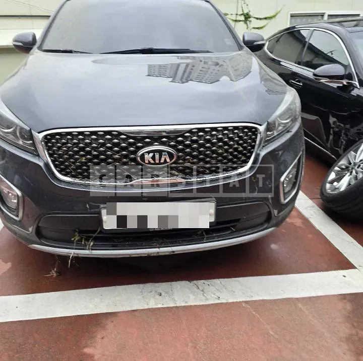 Photo 2 of 10: 2015 Kia Sorento 2.0 — Korean insurance auction