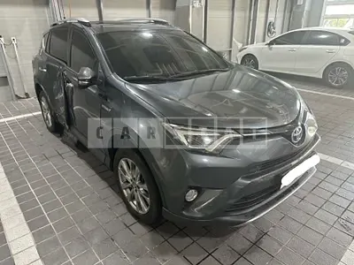 Photo 1 of 21: 2017 Toyota RAV4 Hybrid, VIN JTMDJREVXHD083500 — Korean insurance auction