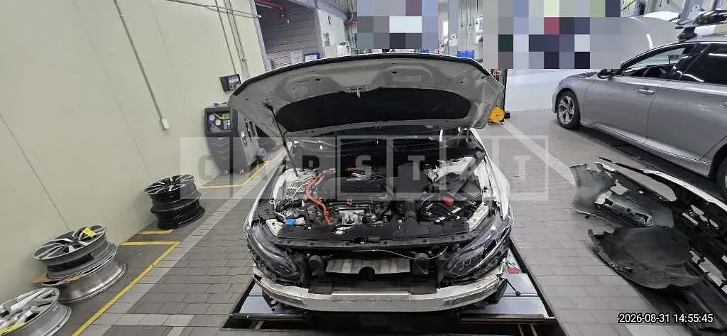 Photo 2 of 19: 2019 Honda Accord Hybrid — Korean insurance auction