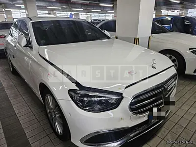 Photo 1 of 32: 2022 Mercedes-Benz E220 d 4Matic — Korean insurance auction