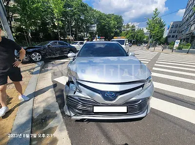 Photo 1 of 14: 2018 Toyota Camry Hybrid, VIN JTNB21HK8J3001164 — Korean insurance auction