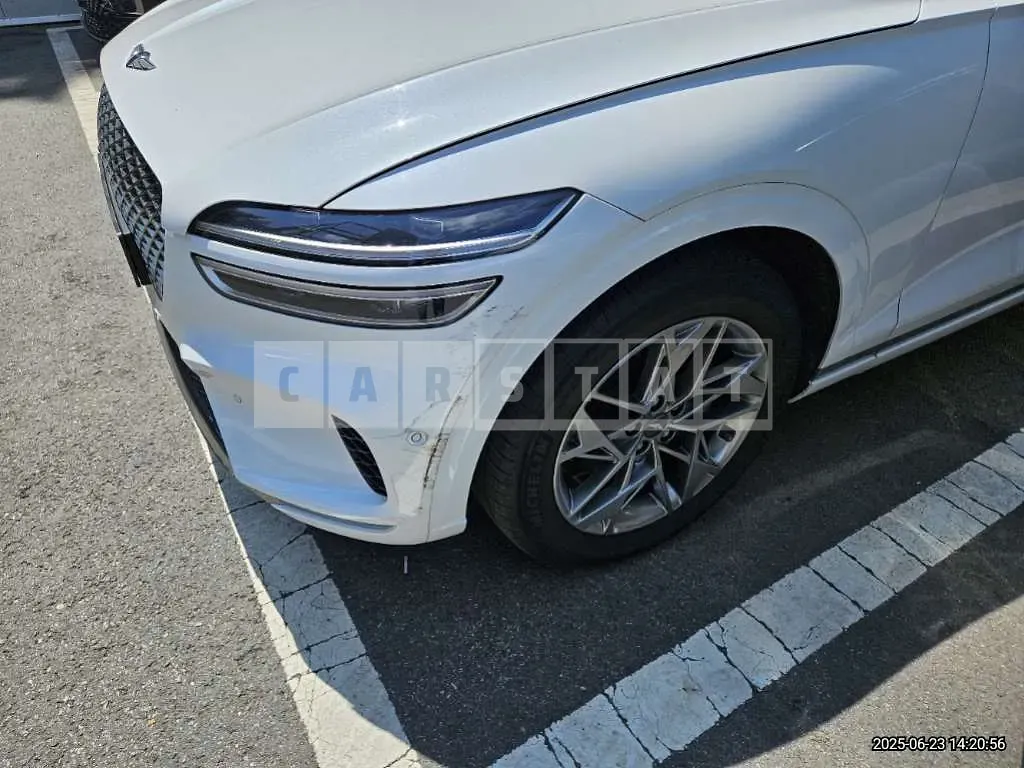 Photo 2 of 3: 2021 Genesis (parts) GV70 Light — Korean insurance auction
