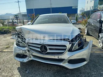 Photo 1 of 9: 2016 Mercedes-Benz C200 — Korean insurance auction