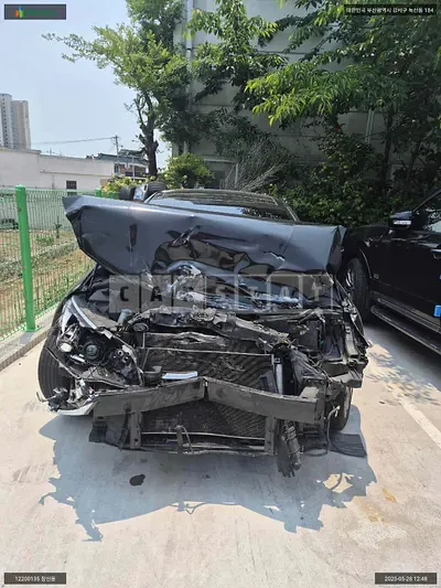 Photo 1 of 12: 2017 Kia K5, VIN KNAGX411BHA162734 — Korean insurance auction
