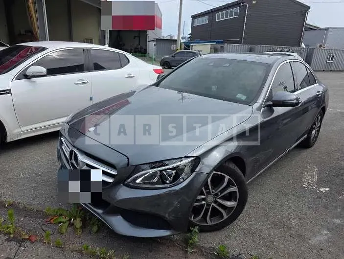 Photo 2 of 17: 2016 Mercedes-Benz C220 d, VIN WDDWF0EB8HR226756 — Korean insurance auction