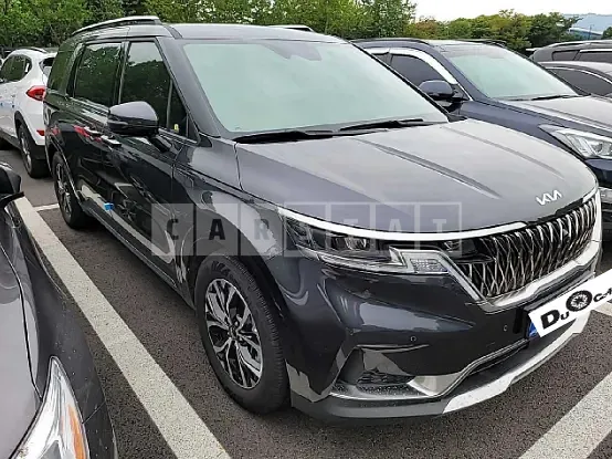 Photo 2 of 11: 2023 Kia Carnival, VIN KNANE81BBPS193981 — Korean insurance auction