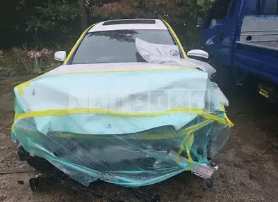 Photo 1 of 17: 2018 Mercedes-Benz E 300, VIN WDDZF4JB0JA323219 — Korean insurance auction