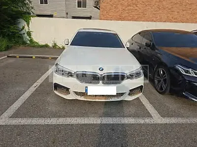 Photo 1 of 33: 2020 BMW 520d xDrive M Sport Package — Korean insurance auction